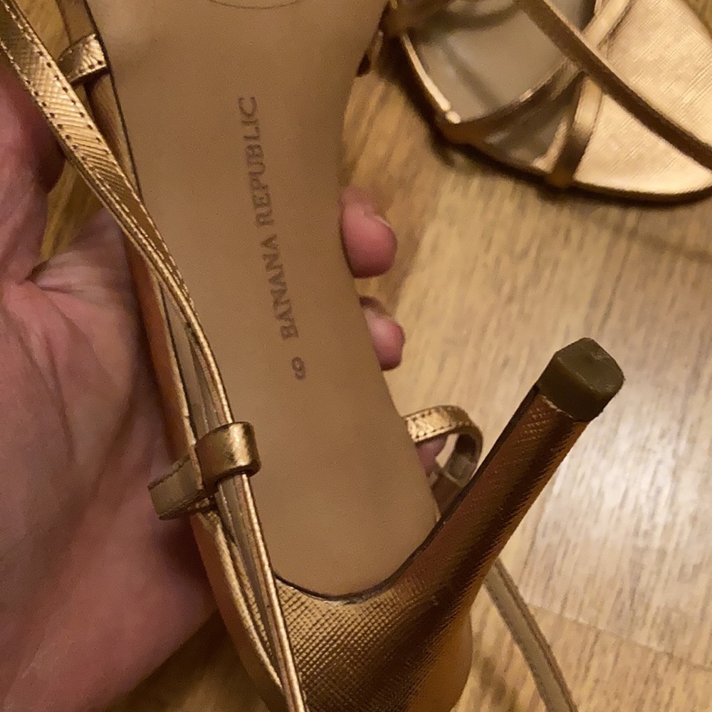Banana republic size 9 champagne color cute sandals cute! - Picture 4 of 8